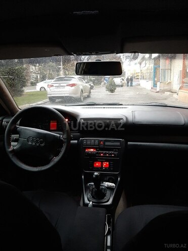 Audi A4 1997, 350,000 km - 1.8 l - Bakı