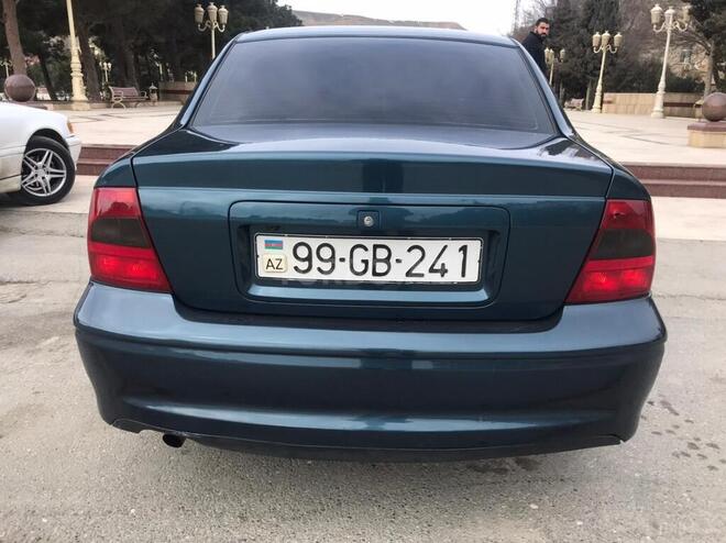 Opel Vectra 2001, 302,000 km - 1.6 l - Bakı