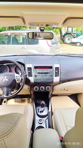 Mitsubishi Outlander 2011, 128,000 km - 3.0 l - Bakı