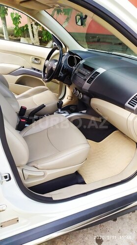 Mitsubishi Outlander 2011, 128,000 km - 3.0 l - Bakı