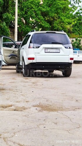 Mitsubishi Outlander 2011, 128,000 km - 3.0 l - Bakı