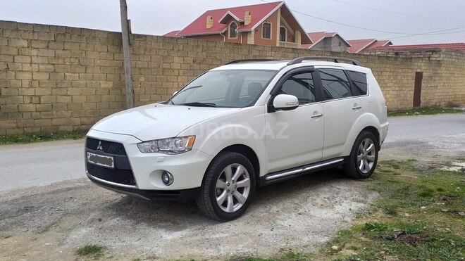 Mitsubishi Outlander 2011, 128,000 km - 3.0 l - Bakı