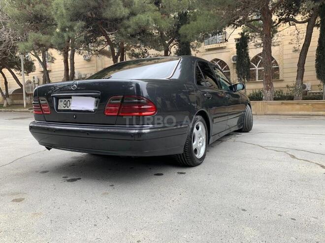 Mercedes E 220 2000, 352,000 km - 2.2 l - Bakı