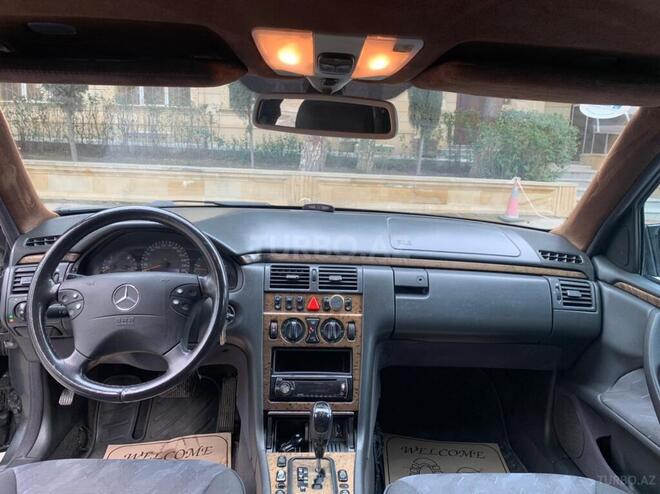 Mercedes E 220 2000, 352,000 km - 2.2 l - Bakı