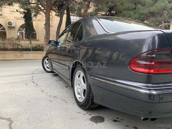 Mercedes E 220 2000, 352,000 km - 2.2 l - Bakı