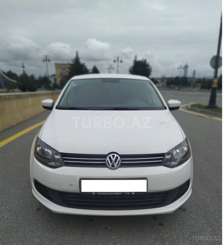 Volkswagen Polo 2013, 140,800 km - 1.6 l - Bakı