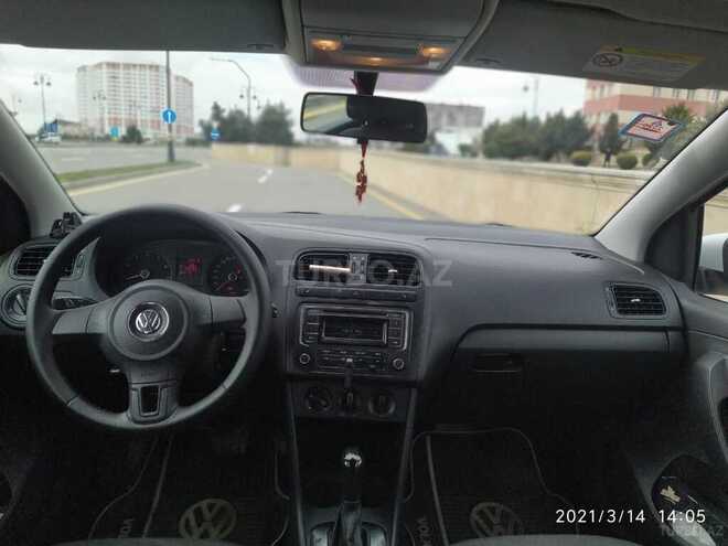 Volkswagen Polo 2013, 140,800 km - 1.6 l - Bakı
