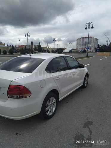 Volkswagen Polo 2013, 140,800 km - 1.6 l - Bakı