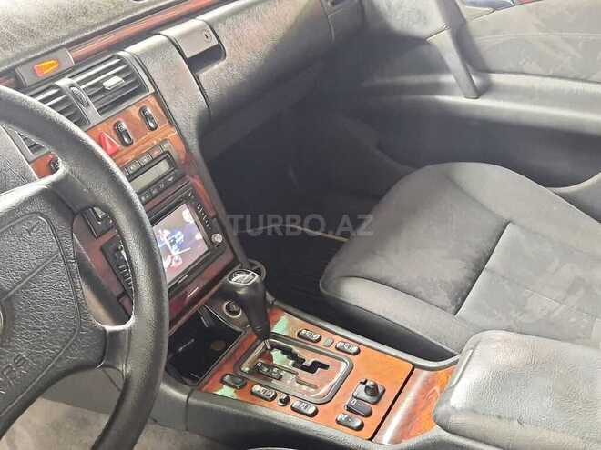 Mercedes E 240 1998, 350,000 km - 2.4 l - Bərdə