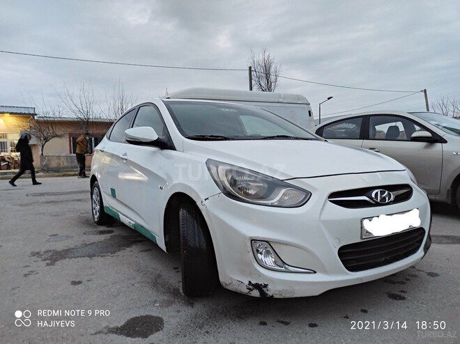 Hyundai Accent 2011, 300,000 km - 1.6 l - Bakı