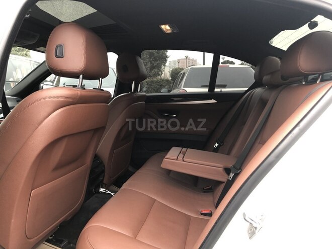BMW 520 2014, 124,000 km - 2.0 л - Bakı