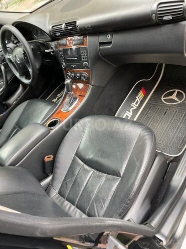 Mercedes C 280 2006, 245,900 km - 3.0 l - Bakı
