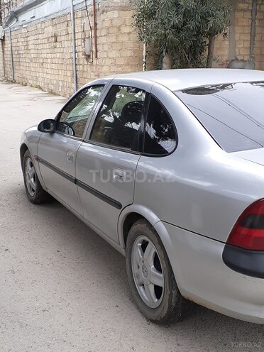 Opel Vectra 1998, 300,000 km - 1.8 l - Bakı