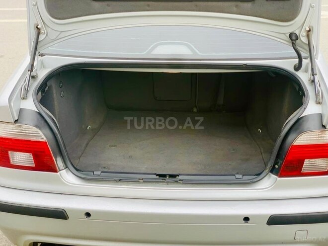 BMW 525 2001, 243,000 km - 2.5 л - Bakı
