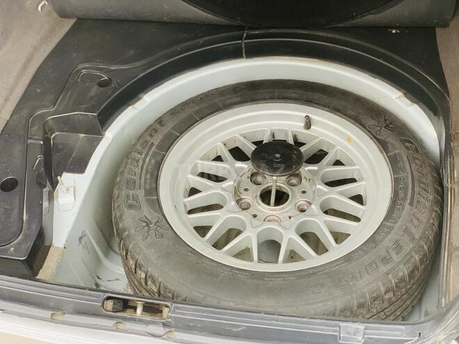 BMW 525 2001, 243,000 km - 2.5 л - Bakı