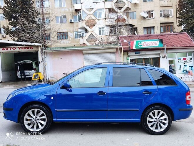 Skoda Fabia 2006, 180,000 km - 1.4 l - Bakı