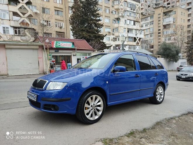 Skoda Fabia 2006, 180,000 km - 1.4 l - Bakı