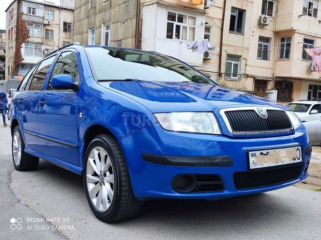 Skoda Fabia 2006, 180,000 km - 1.4 l - Bakı