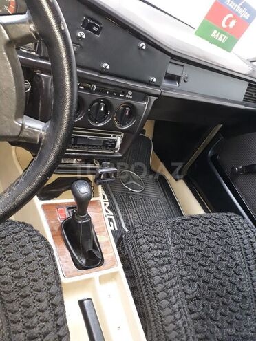 Mercedes 190 1987, 263,331 km - 1.8 l - Gəncə