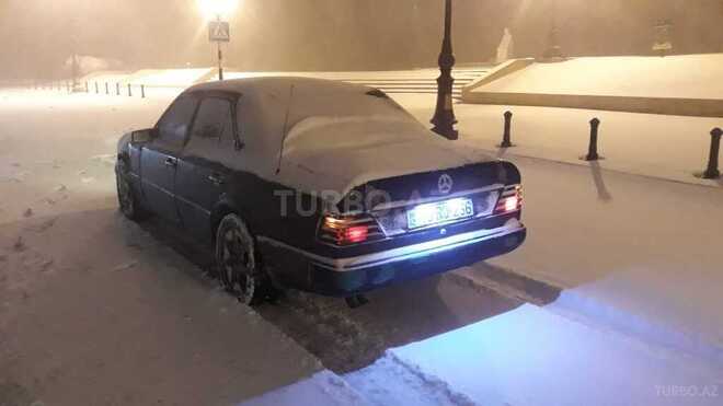 Mercedes E 300 1992, 457,321 km - 3.0 l - Bakı