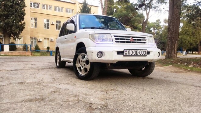 Mitsubishi Pajero io 2000, 230,000 km - 2.0 л - Gəncə