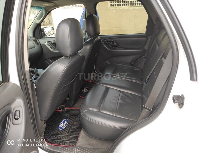 Ford Escape 2004, 200,500 km - 3.0 l - Sumqayıt