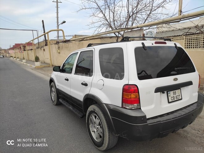 Ford Escape 2004, 200,500 km - 3.0 l - Sumqayıt