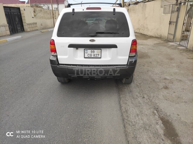 Ford Escape 2004, 200,500 km - 3.0 l - Sumqayıt