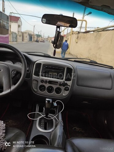 Ford Escape 2004, 200,500 km - 3.0 l - Sumqayıt