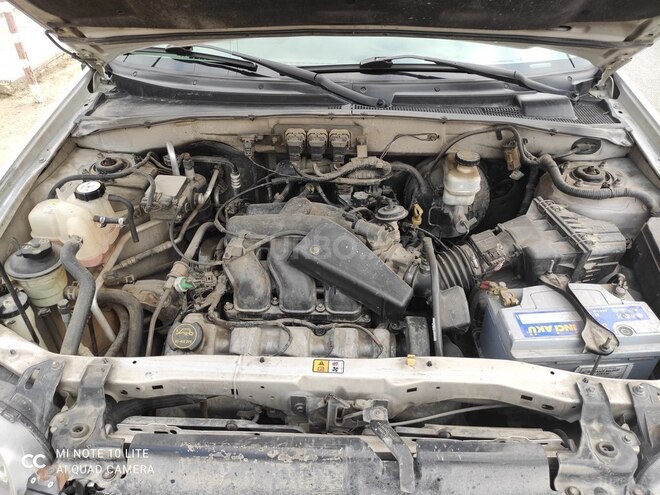Ford Escape 2004, 200,500 km - 3.0 l - Sumqayıt