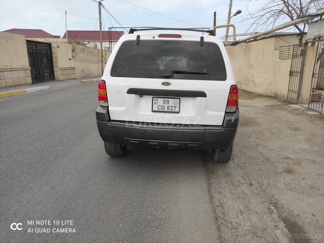 Ford Escape 2004, 200,500 km - 3.0 l - Sumqayıt
