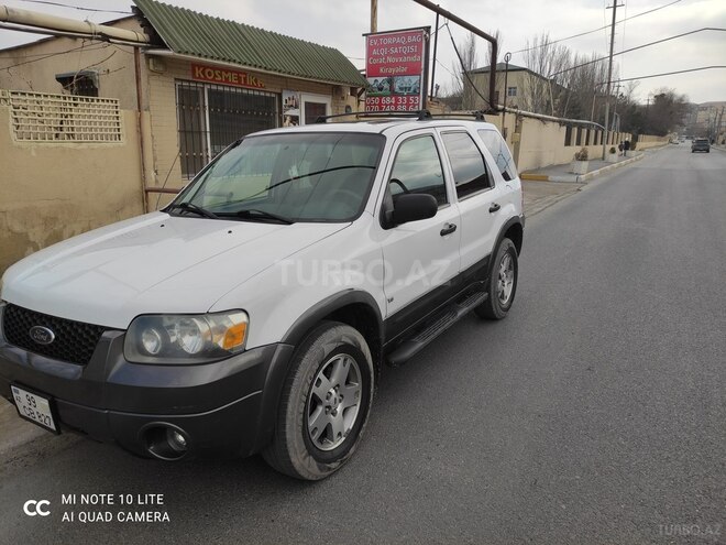 Ford Escape 2004, 200,500 km - 3.0 l - Sumqayıt