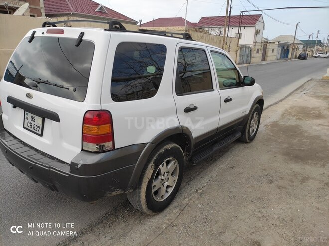 Ford Escape 2004, 200,500 km - 3.0 l - Sumqayıt