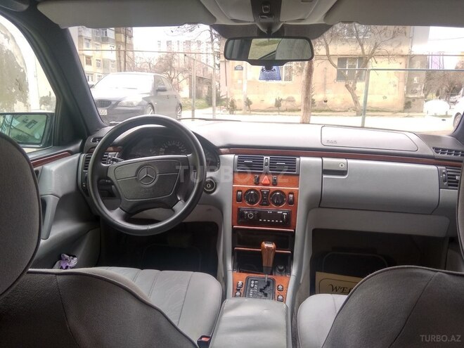 Mercedes E 200 1996, 371,000 km - 2.0 л - Bakı