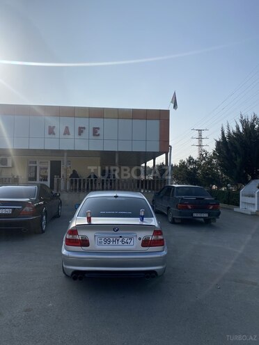 BMW 325 2004, 318,220 km - 2.2 l - Yevlax