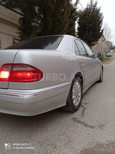 Mercedes E 240 2000, 296,000 km - 2.6 l - Bakı