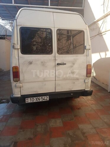 Mercedes 208 D 1994, 200,000 km - 2.4 l - Ağsu