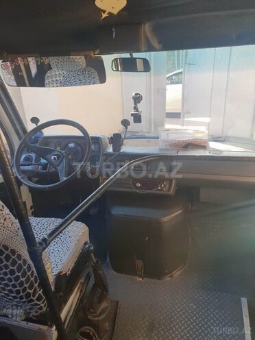 Mercedes 208 D 1994, 200,000 km - 2.4 l - Ağsu