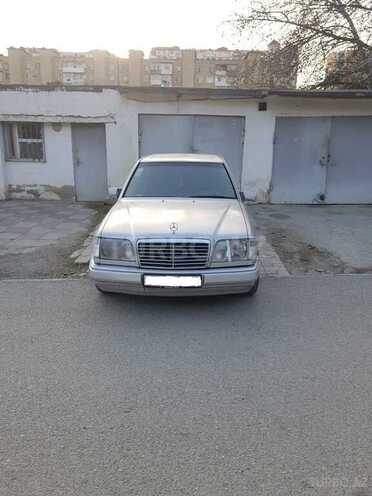 Mercedes E 220 1995, 394,000 km - 2.2 л - Bakı