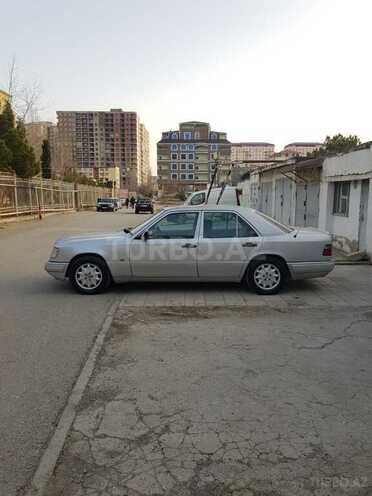 Mercedes E 220 1995, 394,000 km - 2.2 л - Bakı