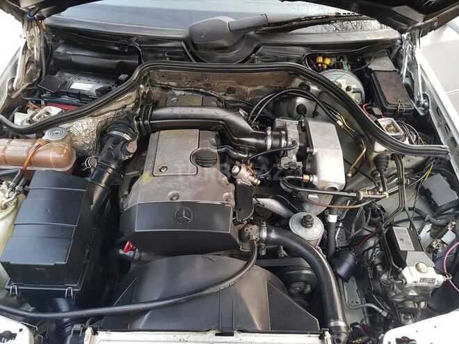 Mercedes E 220 1995, 394,000 km - 2.2 л - Bakı