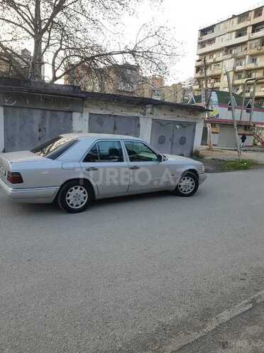 Mercedes E 220 1995, 394,000 km - 2.2 л - Bakı