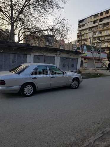 Mercedes E 220 1995, 394,000 km - 2.2 л - Bakı