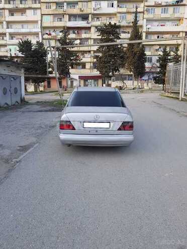 Mercedes E 220 1995, 394,000 km - 2.2 л - Bakı