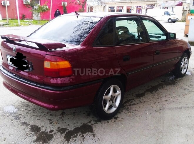 Opel Astra 1993, 350,000 km - 1.8 l - Bakı