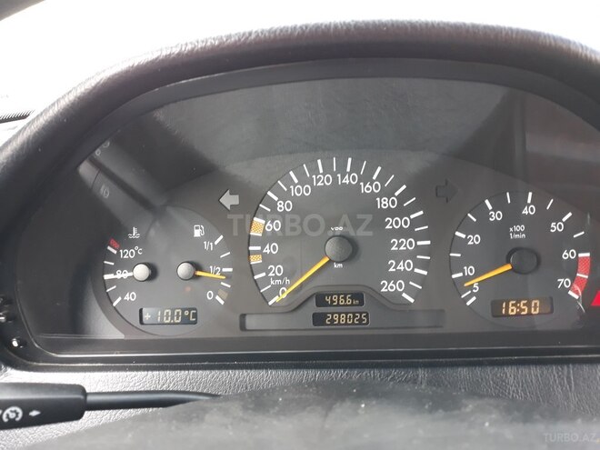 Mercedes C 240 1998, 298,000 km - 2.4 l - Qax
