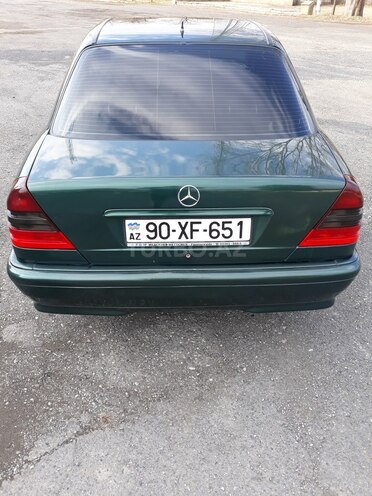 Mercedes C 240 1998, 298,000 km - 2.4 l - Qax
