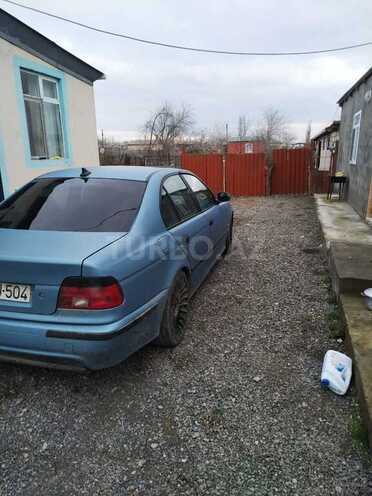 BMW 530 2001, 200,000 km - 3.0 l - Cəbrayıl