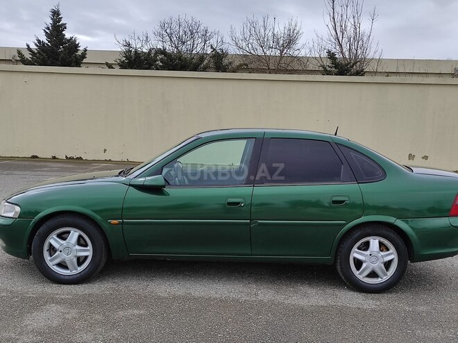 Opel Vectra 1996, 280,000 km - 2.0 l - Sumqayıt
