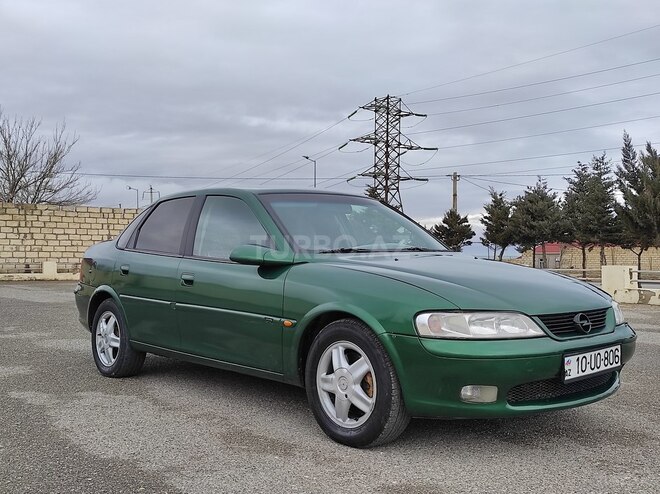 Opel Vectra 1996, 280,000 km - 2.0 l - Sumqayıt
